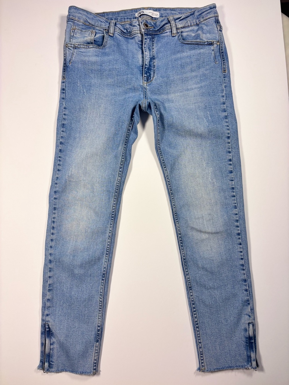 Zara Women’s Faded Blue Slim Fit Jeans